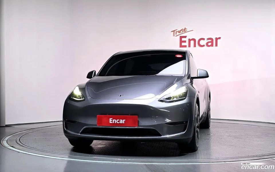 Tesla Model Y AWD 2024 — thumbnail 3