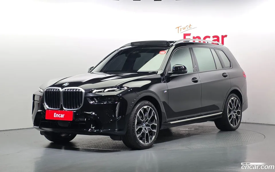 BMW X7 xDrive 40i M 7 2024 — photo 1, buy with delivery to Moscow