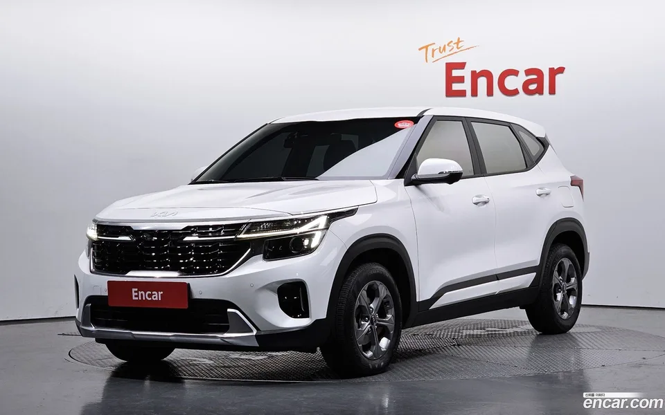Kia Seltos 2.0 2WD 2022 — photo 1, buy with delivery to Moscow