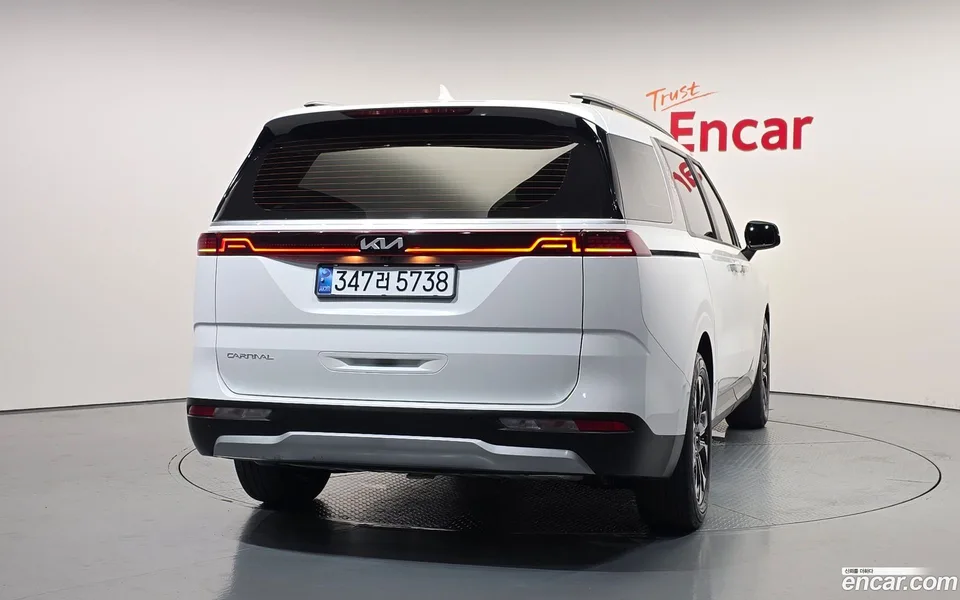 Kia Carnival 9 2022 — thumbnail 4
