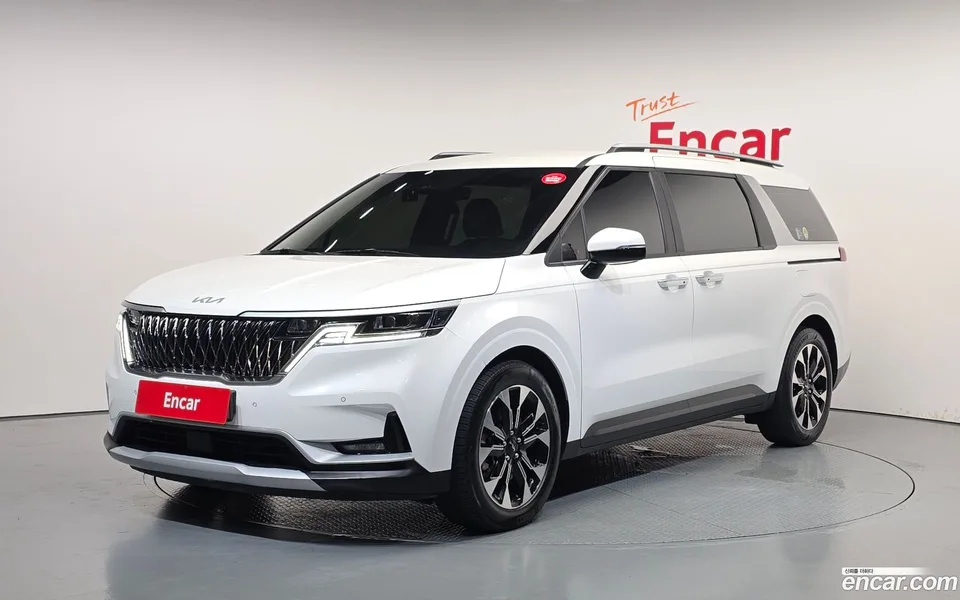 Kia Carnival 9 2022 — photo 1, buy with delivery to Moscow