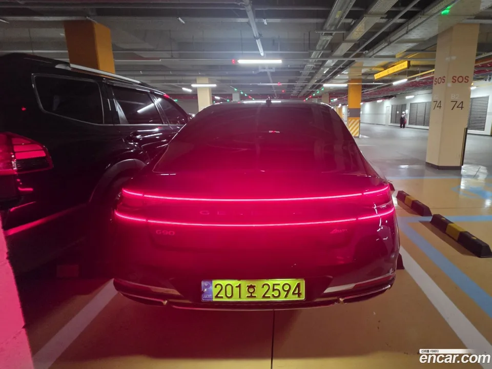 Genesis G90 3.5 AWD 2025 — thumbnail 4