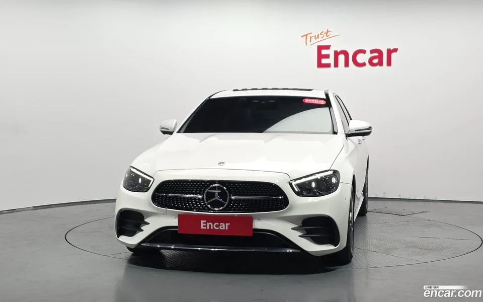 Mercedes-Benz E-Class E250 AMG Line 2023 — thumbnail 3