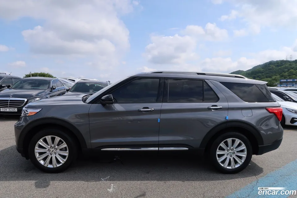 Ford Explorer 2.3 4WD 2022 — миниатюра 4
