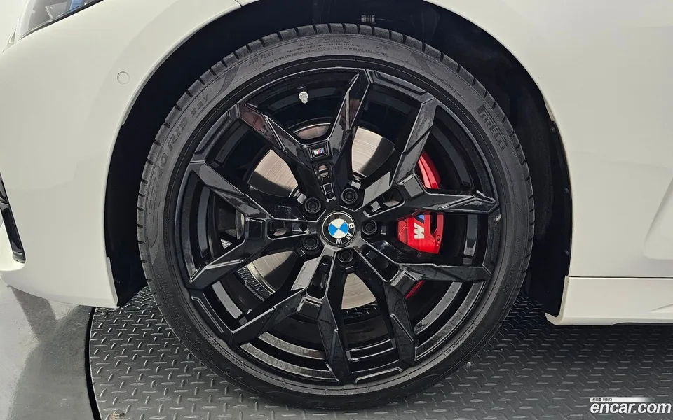 BMW 4 Series 420i M 2025 — thumbnail 2
