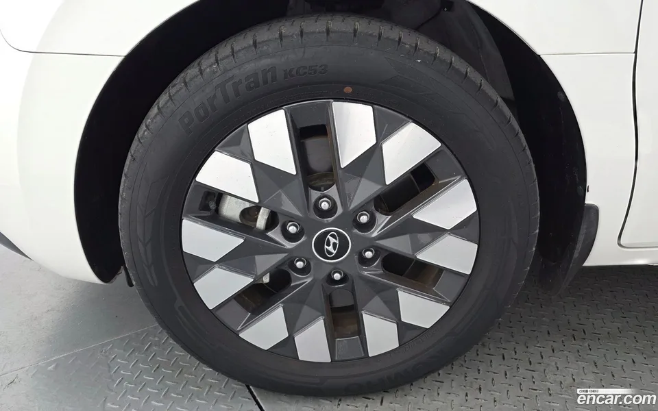 Hyundai Staria L3.5 9 2022 — thumbnail 5