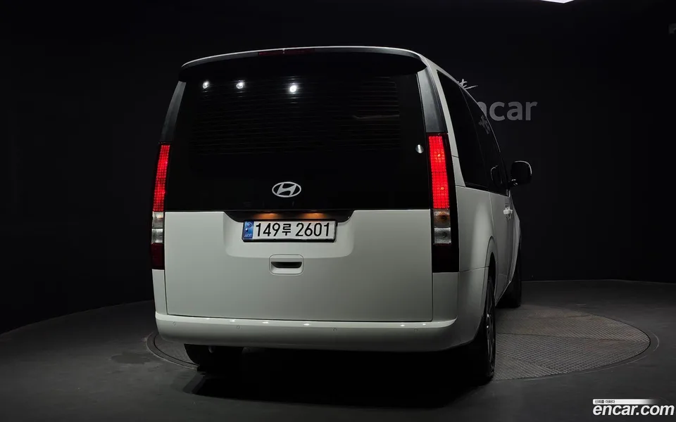 Hyundai Staria L3.5 9 2024 — thumbnail 4