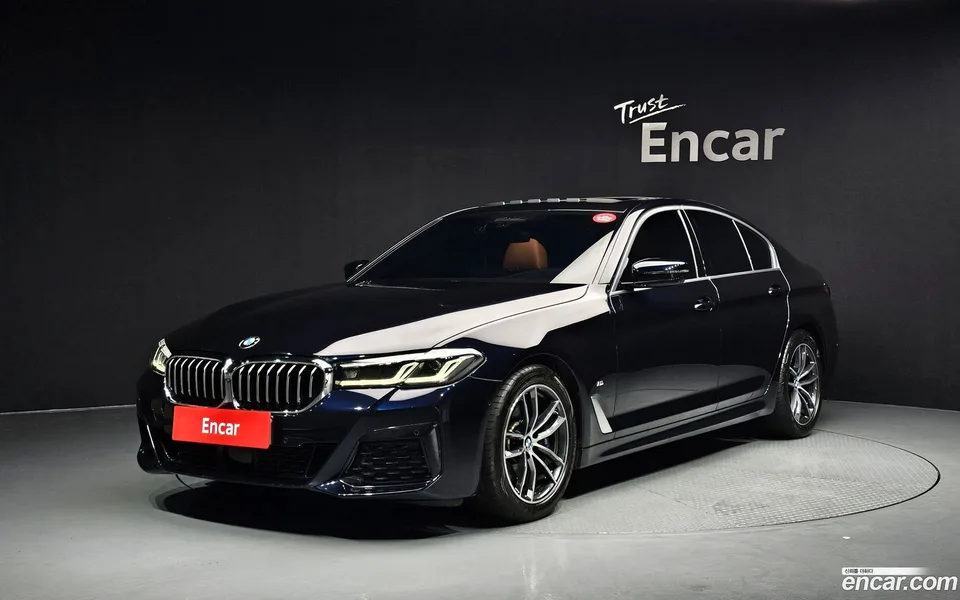 BMW 5 Series 520i M 2023 — photo 1, buy with delivery to Moscow