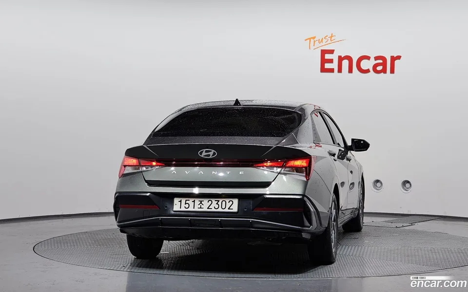 Hyundai Avante CN7 Hybrid 2024 — thumbnail 4