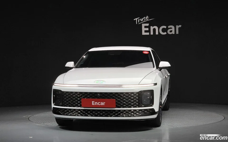 Hyundai Grandeur Hybrid 2023 — thumbnail 3