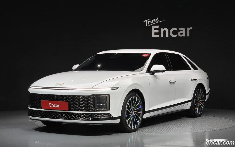 Hyundai Grandeur Hybrid 2023 — photo 1, buy with delivery to Moscow