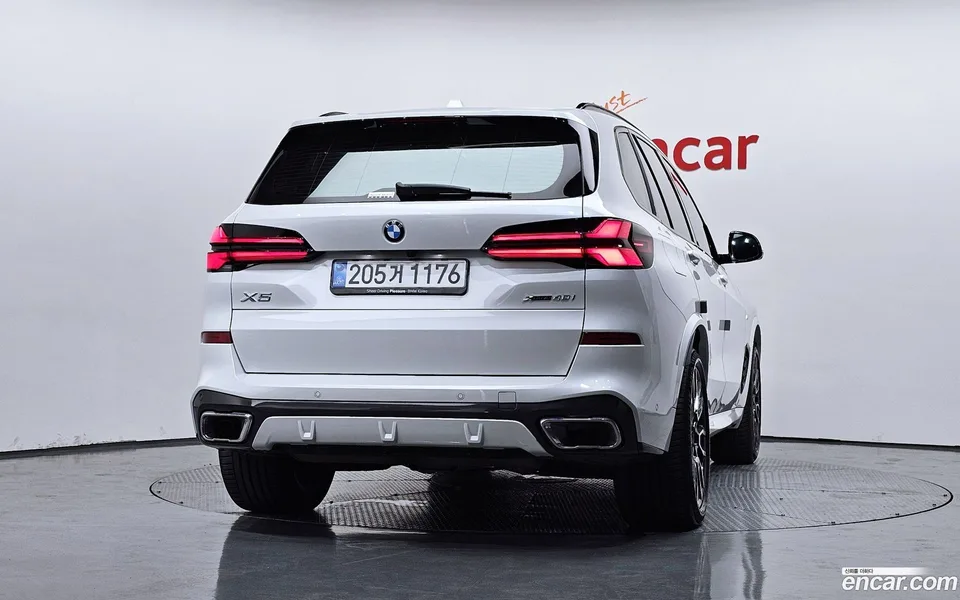 BMW X5 xDrive 40i M 2025 — thumbnail 4