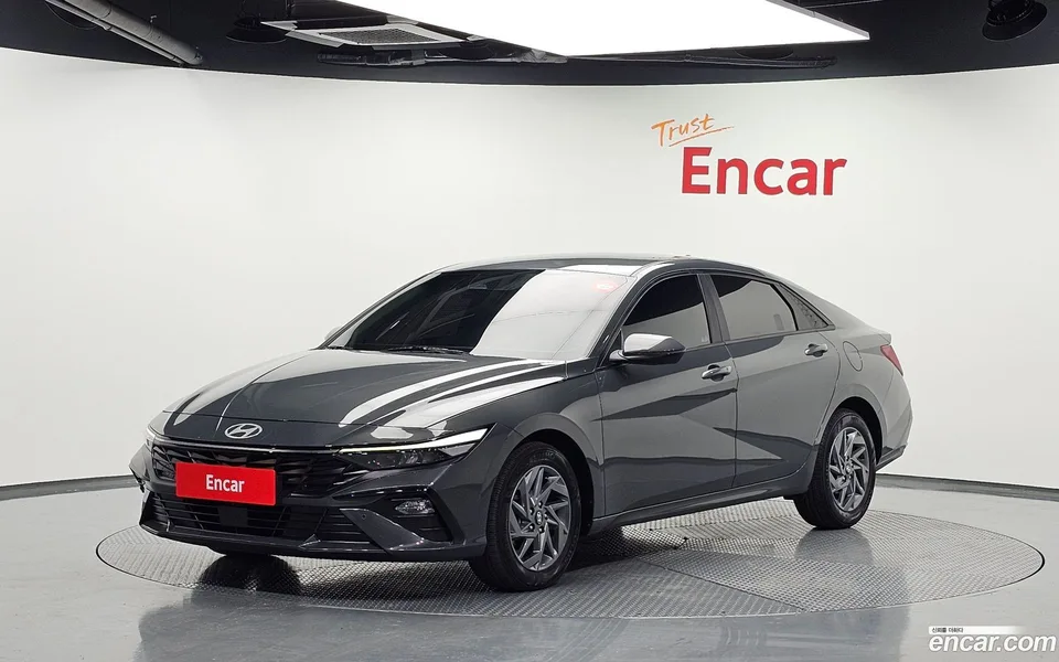 Hyundai Avante CN7 1.6 2023 — photo 1, buy with delivery to Moscow