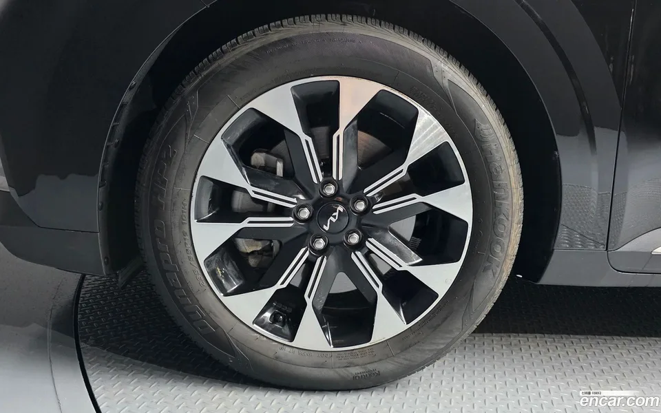 Kia Carnival 9 2022 — thumbnail 2
