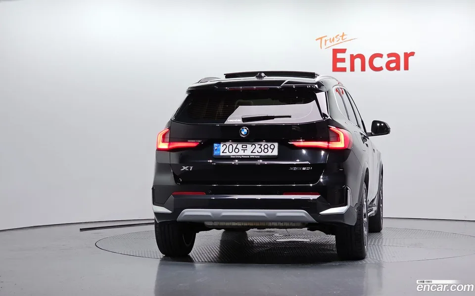 BMW X1 xDrive 20i xLine 2024 — thumbnail 4