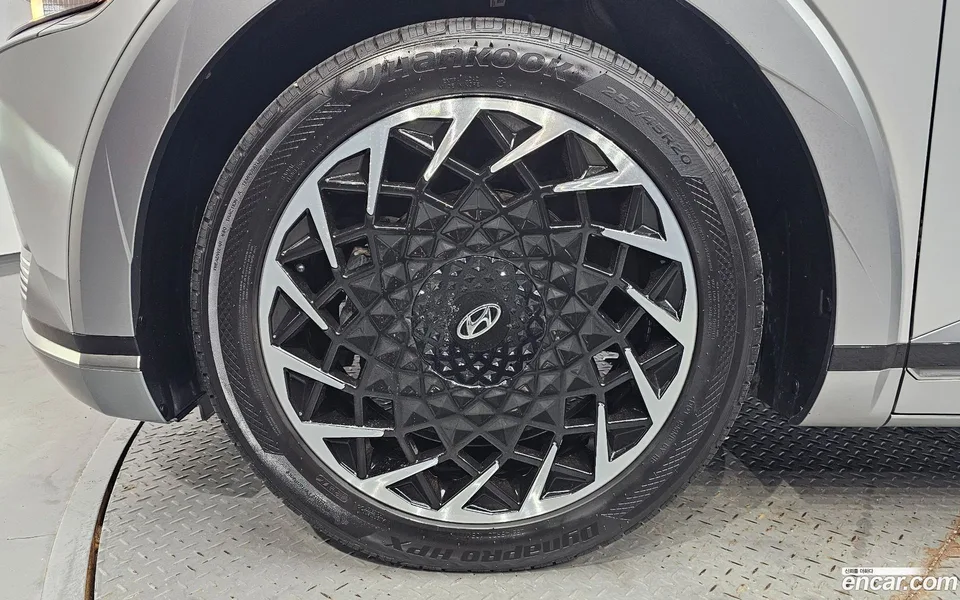 Hyundai Ioniq 5 2022 — thumbnail 2