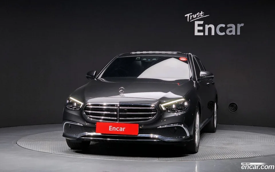 Mercedes-Benz E-Class E250 2022 — thumbnail 3
