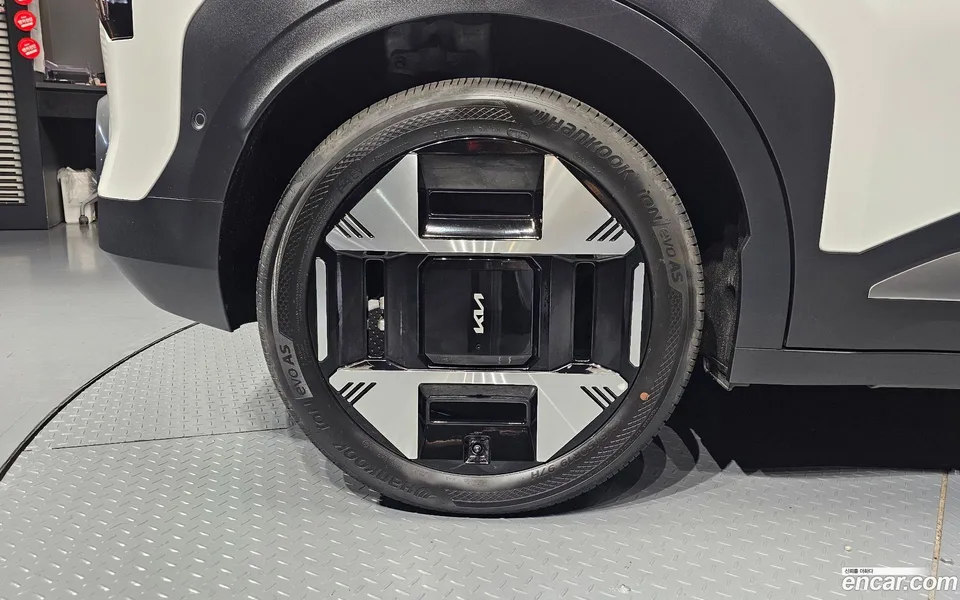 Kia EV3 2WD 2025 — thumbnail 2