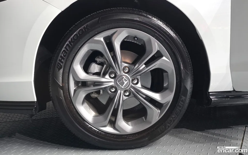 Honda Accord 1.5 2023 — thumbnail 2