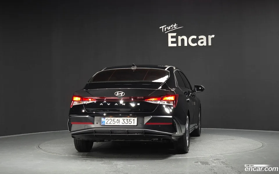 Hyundai Avante CN7 Hybrid 2025 — миниатюра 4