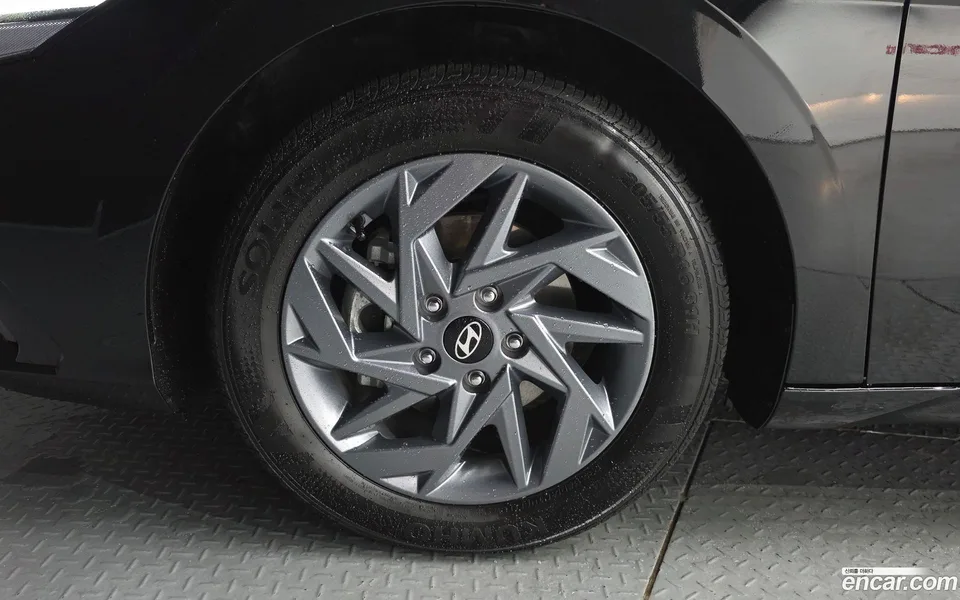 Hyundai Avante CN7 Hybrid 2025 — миниатюра 5