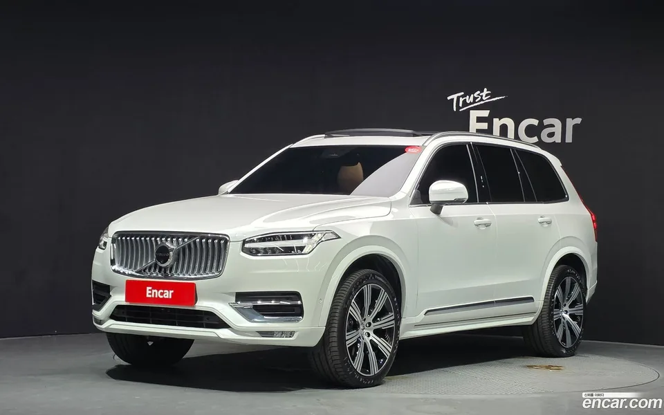 Volvo XC90 B6 2025 — photo 1, buy with delivery to Moscow