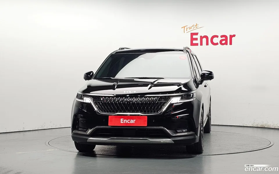 Kia Carnival 9 2023 — thumbnail 3