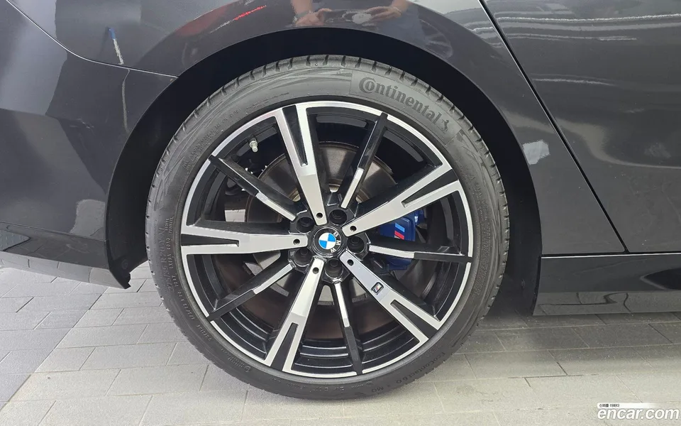 BMW 5 Series 530i xDrive M 2024 — thumbnail 5