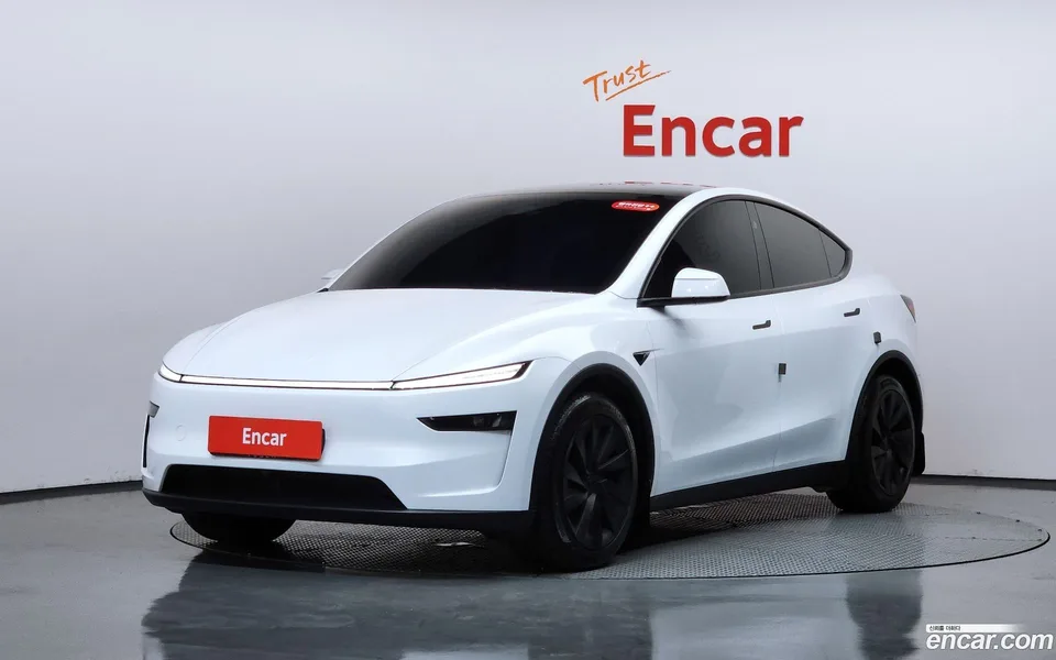 Tesla Model Y RWD 2026 — photo 1, buy with delivery to Moscow