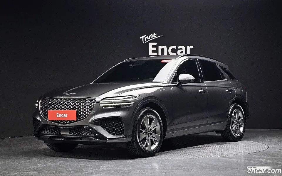 Genesis GV70 2.5T 2WD 2022 — photo 1, buy with delivery to Moscow