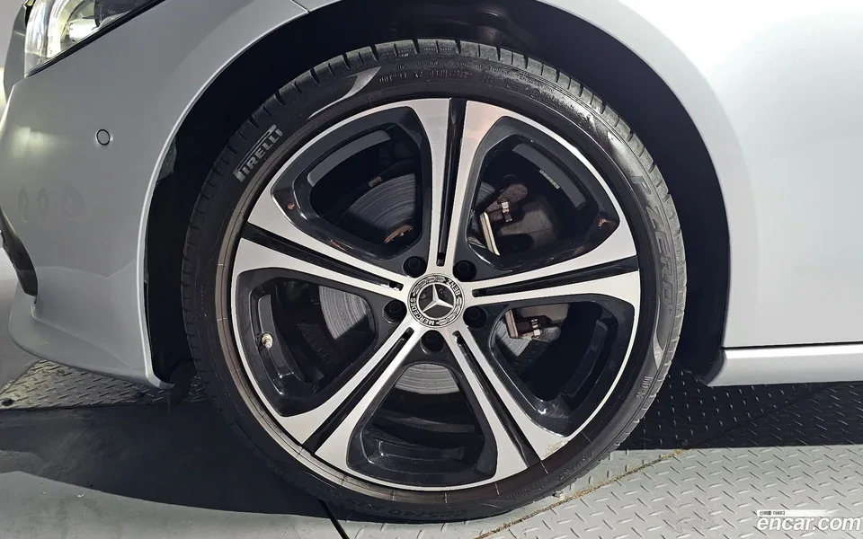 Mercedes-Benz C-Class C300 4MATIC 2023 — миниатюра 2