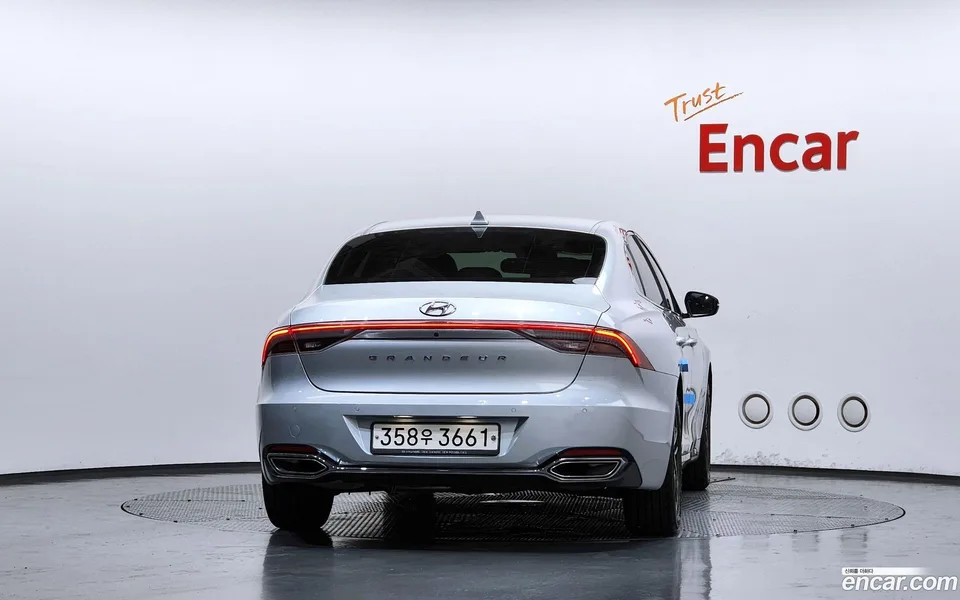 Hyundai Grandeur IG 3.0 LPi () 2022 — thumbnail 4