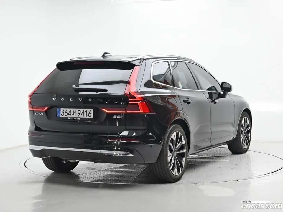 Volvo XC60 B5 2026 — thumbnail 2