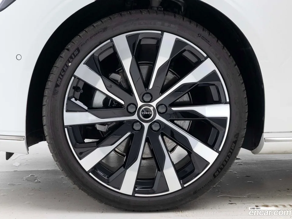 Volvo S90 B5 2025 — миниатюра 2