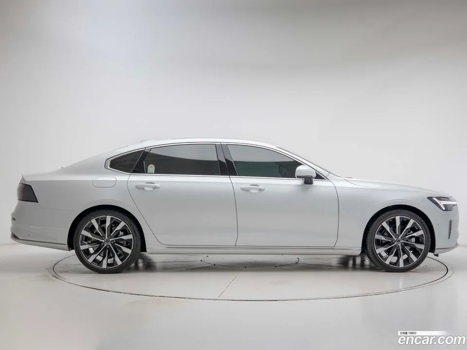 Volvo S90 B5 2025 — миниатюра 3