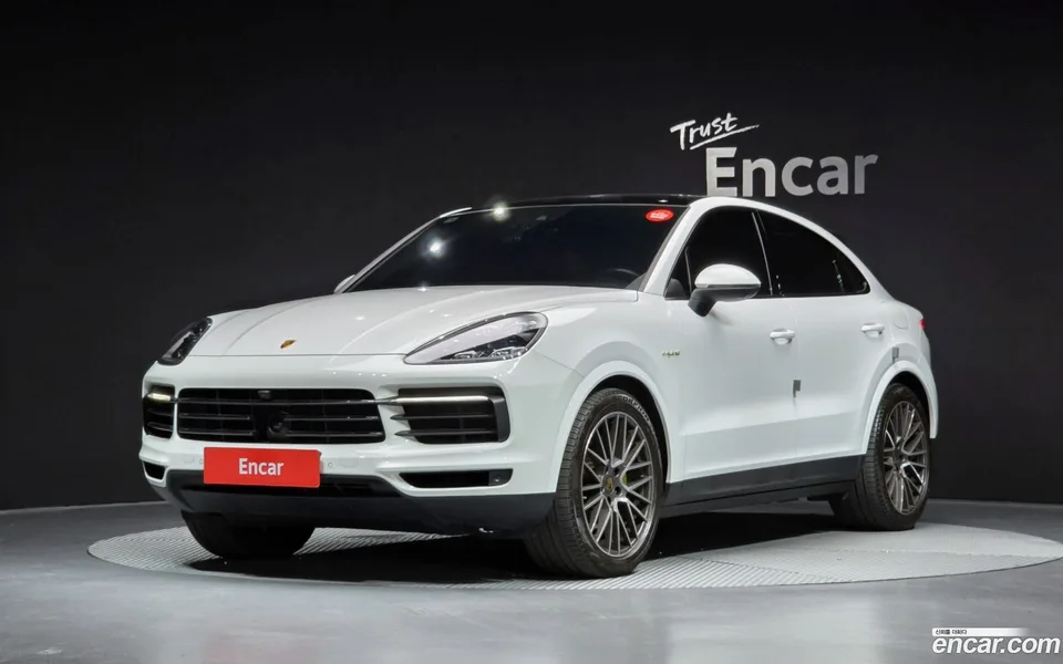 Porsche Cayenne 3.0 E- 2022 — photo 1, buy with delivery to Moscow