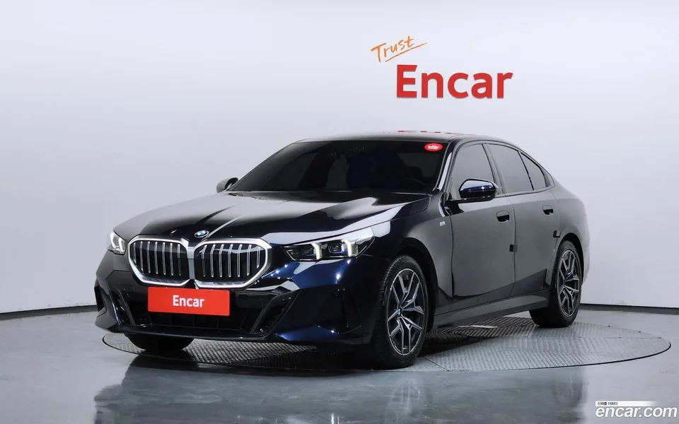 BMW 5 Series 520i M 2024 — photo 1, buy with delivery to Moscow
