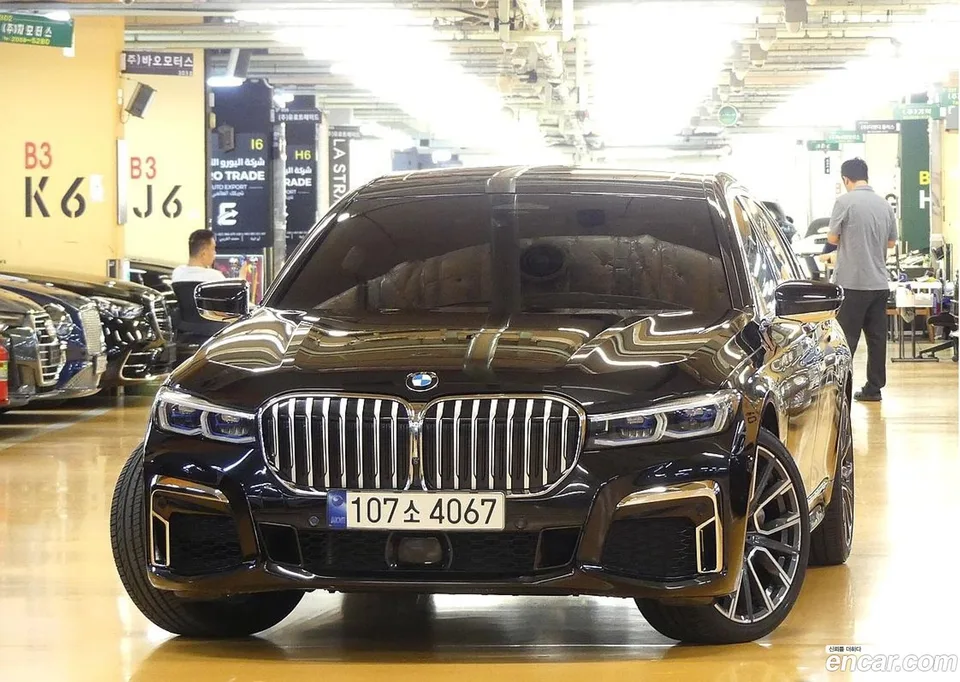 BMW 7 Series 740Li xDrive M 2022 — миниатюра 3