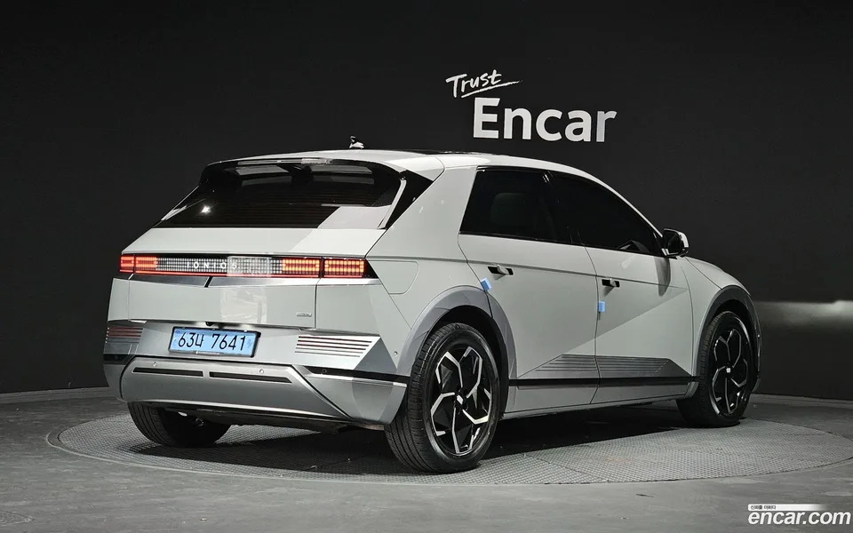 Hyundai Ioniq 5 AWD 2023 — миниатюра 2