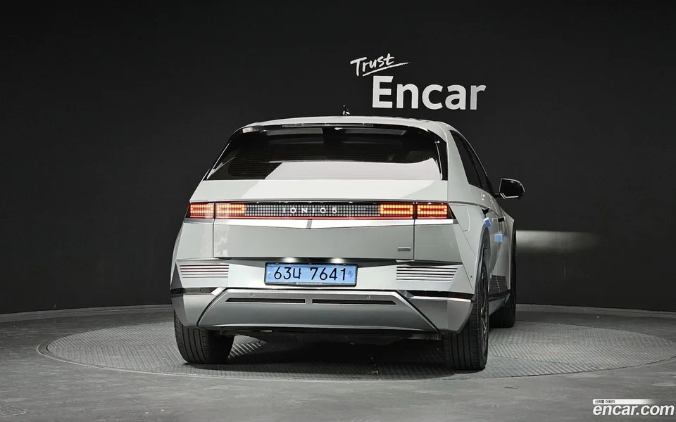 Hyundai Ioniq 5 AWD 2023 — миниатюра 4