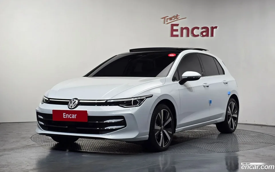 Volkswagen Golf 2.0 TDI 2025 — photo 1, buy with delivery to Moscow