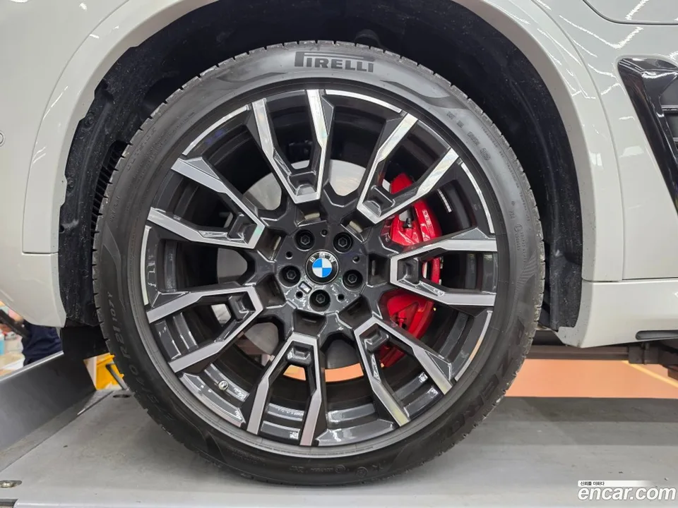 BMW X5 xDrive 50e M 2025 — thumbnail 2