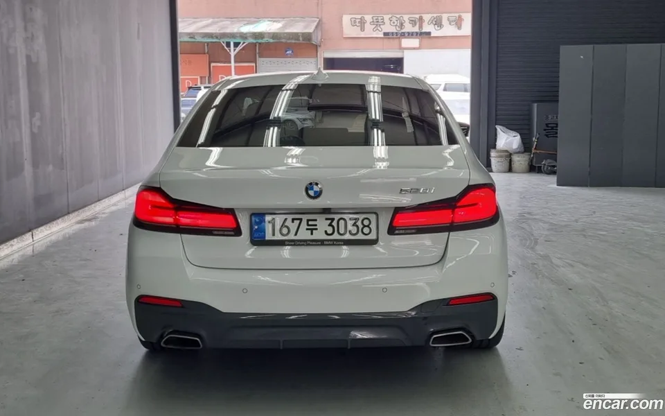 BMW 5 Series 520i M 2022 — thumbnail 4