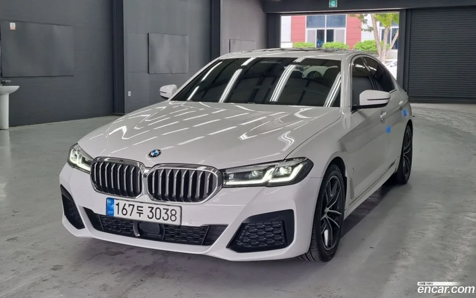 BMW 5 Series 520i M 2022 — photo 1, buy with delivery to Moscow