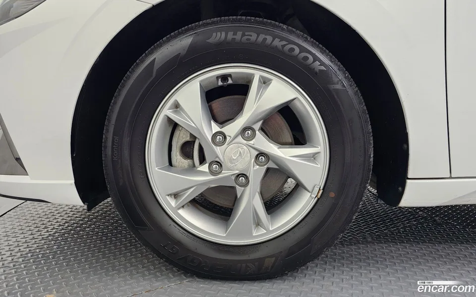 Hyundai Avante 1.6 2023 — thumbnail 2
