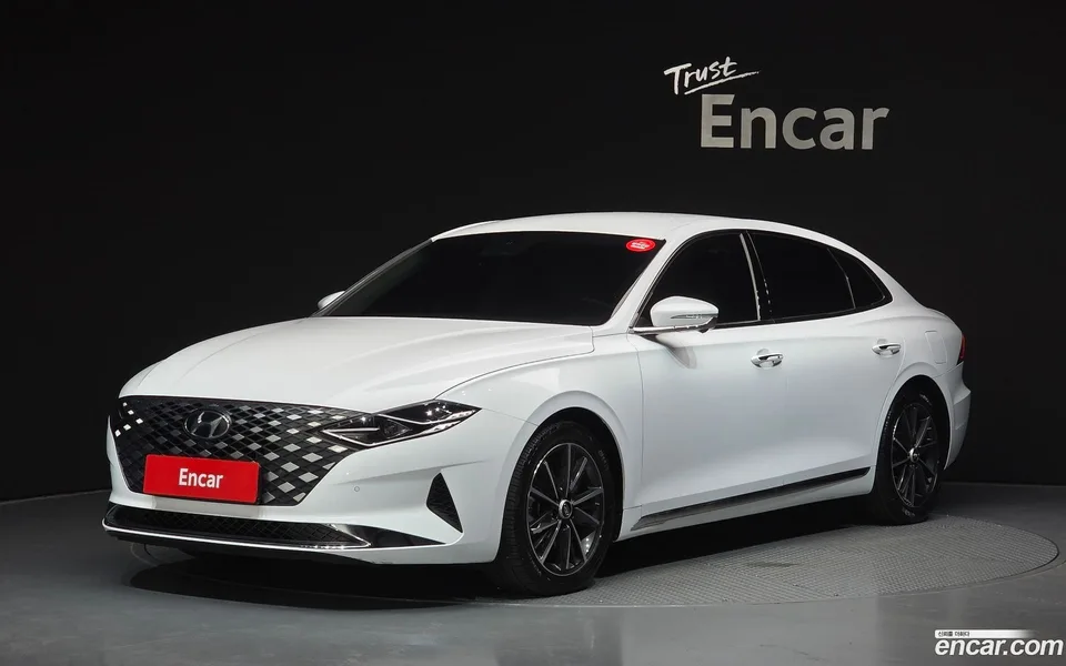 Hyundai Grandeur IG 2.5 2022 — photo 1, buy with delivery to Moscow
