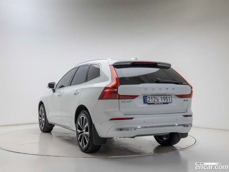 Volvo XC60 B6 2024 — thumbnail 4