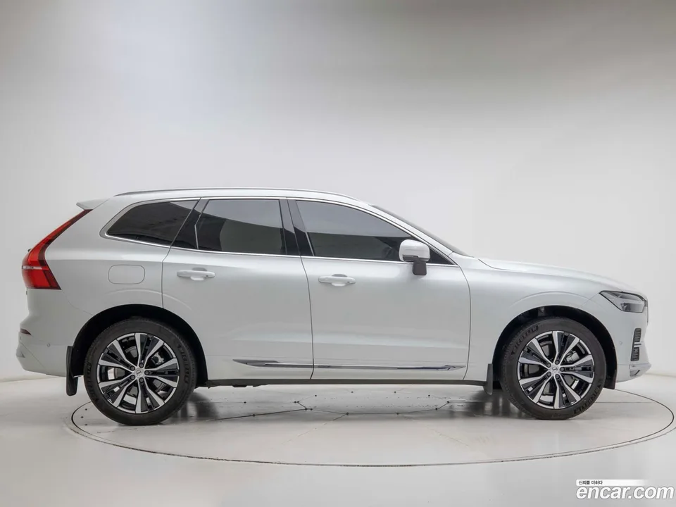 Volvo XC60 B6 2024 — thumbnail 5
