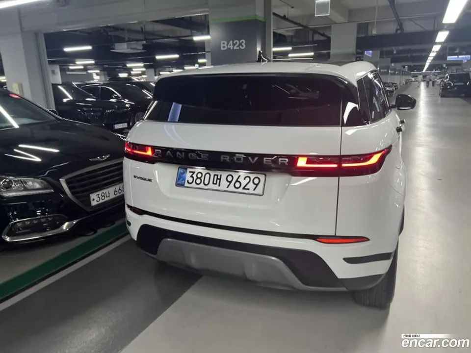Land Rover Range Rover Evoque P250 S 2025 — миниатюра 4