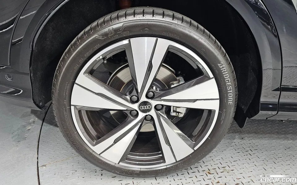 Audi Q5 (80A) 40 TFSI S Line 2025 — thumbnail 5